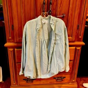 Casual cotton button down shirt.